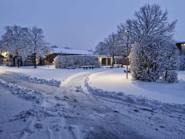 Ein herzliches Dankeschön an unser Hausmeister-Team: Helden im Wintereinsatz
